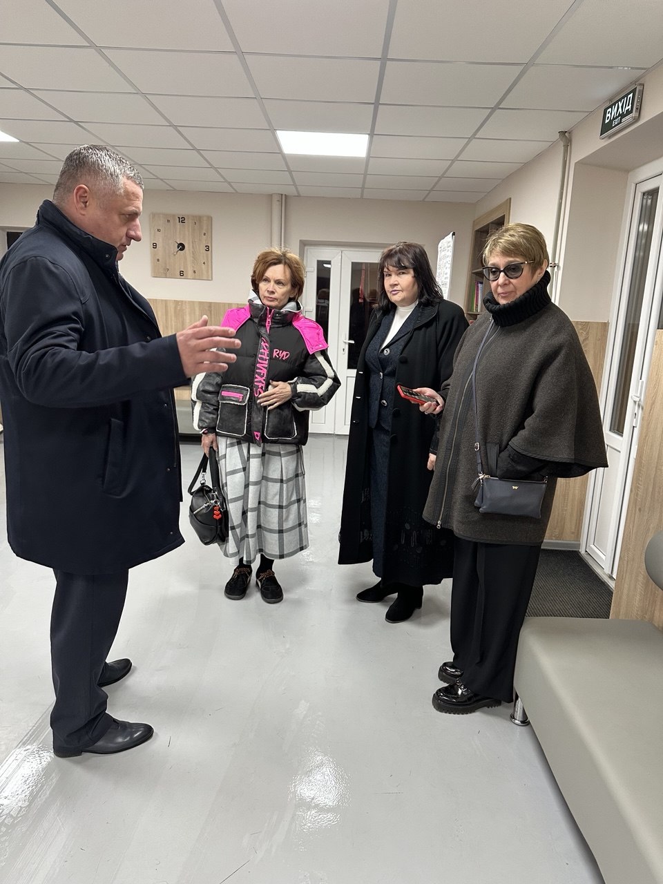 4photo 2026-04-23 18-09-05