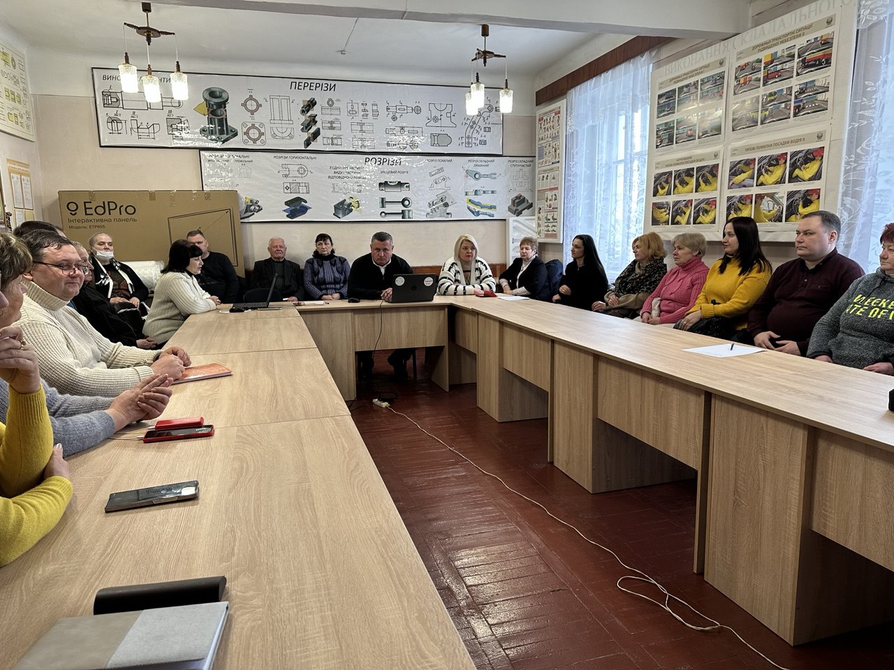 6photo 2026-02-12 12-00-12