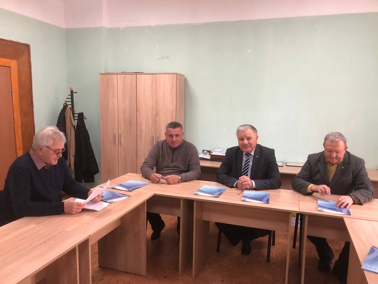 2photo 2025-10-03 20-32-35